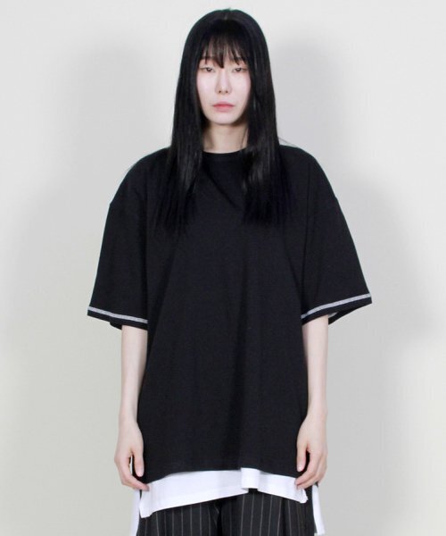 DEMARC(ドゥマーク)の「ボックスフィット半袖ステッチスリーブTシャツブラック(Tシャツ/カットソー・レディース・その他・LARGE/MEDIUM)」の2枚目の写真