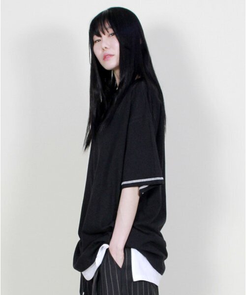 DEMARC(ドゥマーク)の「ボックスフィット半袖ステッチスリーブTシャツブラック(Tシャツ/カットソー・レディース・その他・LARGE/MEDIUM)」の8枚目の写真