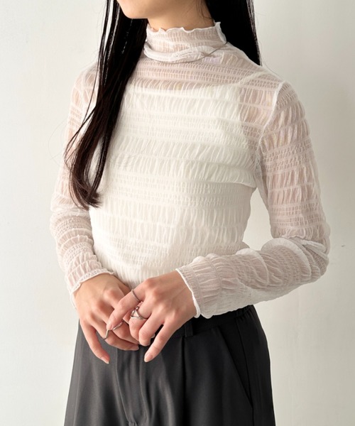 LOVALOT（ラバロット）の「シアーハイネックトップス ギャザー（Tシャツ/カットソー・レディース・ブラック/アイボリー/ホワイト・FREE）」の2枚目の写真