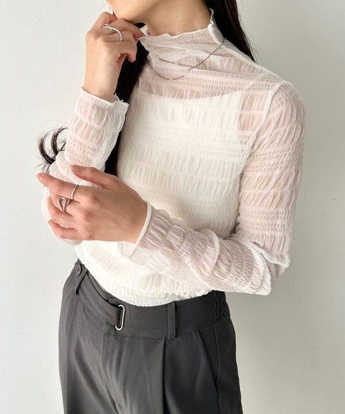 LOVALOT（ラバロット）の「シアーハイネックトップス ギャザー（Tシャツ/カットソー・レディース・ブラック/アイボリー/ホワイト・FREE）」の11枚目の写真