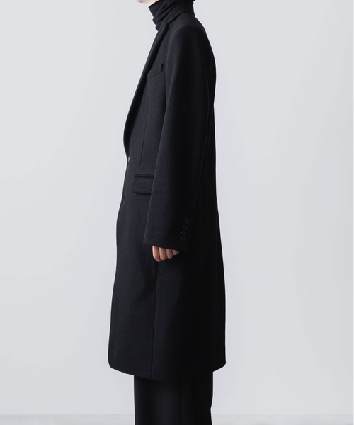 ato（アトウ）の「NEW ENGLAND LAMB  CHESTERFIELD COAT（チェスターコート・メンズ・ベージュ/ブラック・44/46/48）」の5枚目の写真