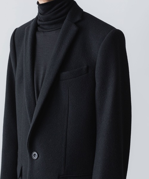 ato（アトウ）の「NEW ENGLAND LAMB  CHESTERFIELD COAT（チェスターコート・メンズ・ベージュ/ブラック・44/46/48）」の8枚目の写真