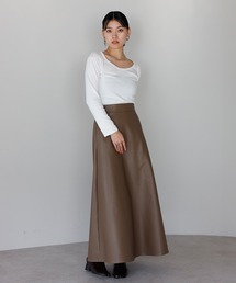fake leather high waisted flare skirt / フェイクレザーハイウエストフレアスカート