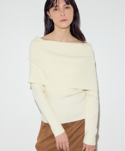 AZUL by moussy(アズールバイマウジー)の「オフショルニットトップス(ニット/セーター・レディース・アイボリー/ブラック/ブラウン系その他/グレー系その他・FREE)」の2枚目の写真