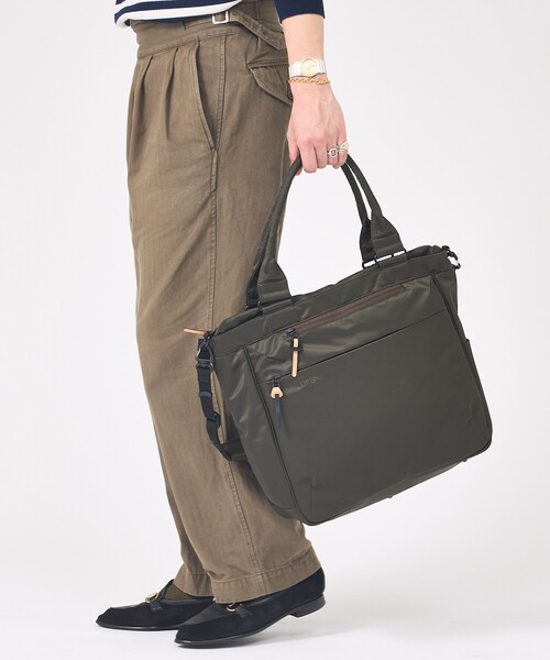 ABAHOUSE（アバハウス）の「【DsBk / ディーエスビーケー】SquareSmartTOTE/スクエアスマートトート/撥水加工トート/ユニセックス（トートバッグ・メンズ・ネイビー/グレー/ブラック/カーキ・フリー）」の5枚目の写真