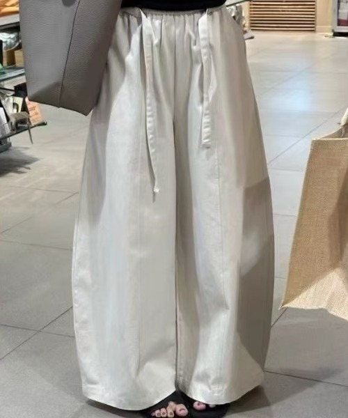 GEMEDA(ジェメダ)の「ウエストゴム リボン付き ワイドパンツ(その他パンツ・レディース・ホワイト/ベージュ/ブラック・M)」の12枚目の写真