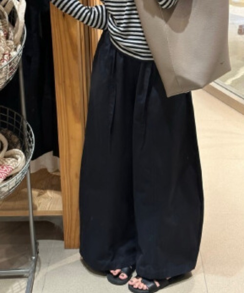 GEMEDA(ジェメダ)の「ウエストゴム リボン付き ワイドパンツ(その他パンツ・レディース・ホワイト/ベージュ/ブラック・M)」の16枚目の写真