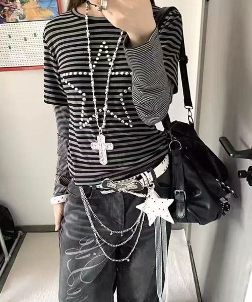 AsRiRe(アスリレイ)の「レイヤード風星柄トップス(Tシャツ/カットソー・レディース・ブラック・M)」の6枚目の写真