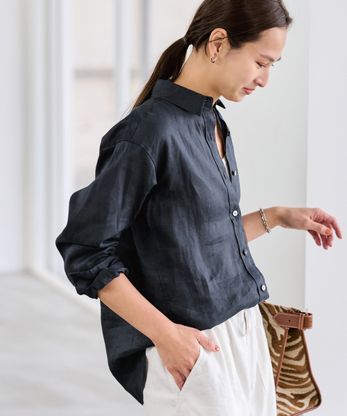 FRAMeWORK(フレームワーク)の「≪新色 / 追加≫フレンチリネンレギュラーシャツ(シャツ/ブラウス・レディース・ホワイト/ブラウン/グリーン/ピンク/ブルー/ネイビー/ダークブルー・FREE)」の4枚目の写真