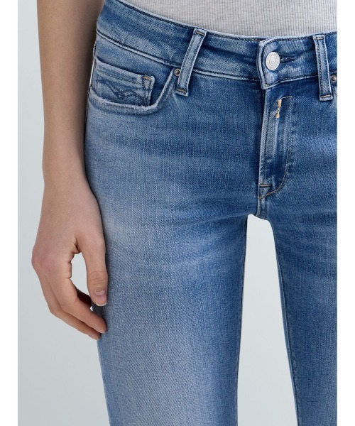 REPLAY(リプレイ)の「ブーツカットNEW LUZ FLARED モダールストレッチデニム(デニムパンツ・レディース・ダークブルー・W28xL30/W26xL30/W25xL30/W27xL30/W23xL30/W29xL30/W24xL30)」の5枚目の写真