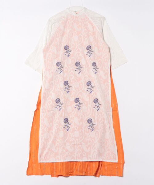 チャイハネ(チャイハネ)の「【チャイハネ】ペティナ刺繍ワンピース(ワンピース・レディース・ブラック/ブルー/ホワイト・FREE)」の1枚目の写真