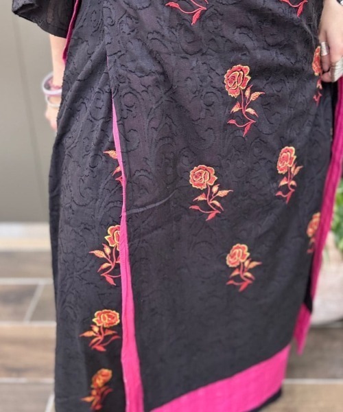 チャイハネ(チャイハネ)の「【チャイハネ】ペティナ刺繍ワンピース(ワンピース・レディース・ブラック/ブルー/ホワイト・FREE)」の12枚目の写真