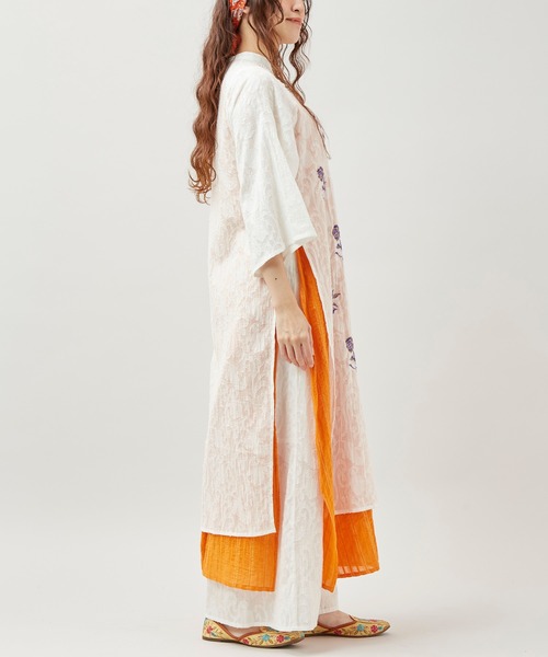 チャイハネ(チャイハネ)の「【チャイハネ】ペティナ刺繍ワンピース(ワンピース・レディース・ブラック/ブルー/ホワイト・FREE)」の9枚目の写真