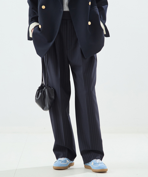 journal standard L'essage（ジャーナルスタンダードレサージュ）の「無地/ストライプテーパードパンツ（スラックス・レディース・ブラック/ネイビー・38/36）」の2枚目の写真