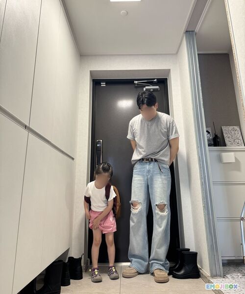 NOIRER(ノイア)の「デミジフレアデニムパンツ(ライトブルー)(デニムパンツ・メンズ・その他・48/50/52)」の13枚目の写真
