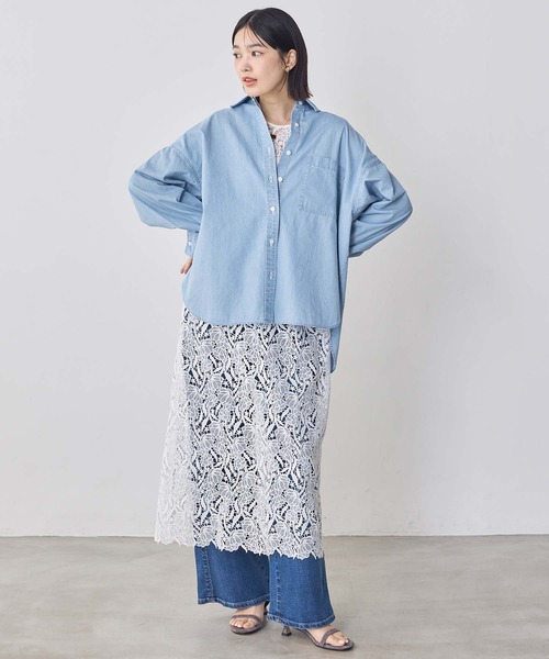 Gready Brilliant（グレディブリリアン）の「バックロゴ刺繍シャツ（シャツ/ブラウス・レディース・オフホワイト/インディゴブルー・38）」の13枚目の写真