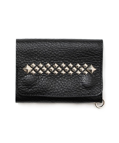 CALEE(キャリー)の「CALEE/キャリー STUDS LEATHER FLAP HALF WALLET スタッズデザイン レザー財布 2026年 夏 夏服(財布・メンズ・ブラック・FREE)」の1枚目の写真