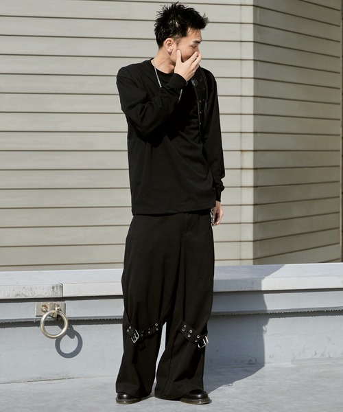 TAKAHIROMIYASHITATheSoloIst.（タカヒロミヤシタザソロイスト）の「TAKAHIROMIYASHITATheSoloIst./タカヒロミヤシタザソロイスト. ×NEW ERA/ニューエラ L/S Oversized Tee. Tシャツ  2026年春夏（Tシャツ/カットソー・メンズ・ブラック・M/L/XL）」の8枚目の写真