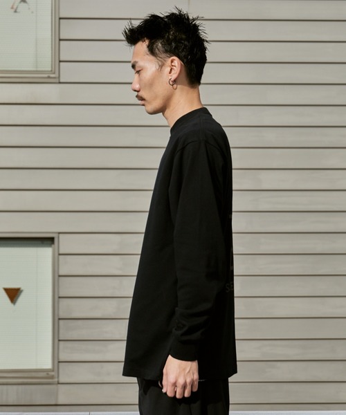 TAKAHIROMIYASHITATheSoloIst.（タカヒロミヤシタザソロイスト）の「TAKAHIROMIYASHITATheSoloIst./タカヒロミヤシタザソロイスト. ×NEW ERA/ニューエラ L/S Oversized Tee. Tシャツ  2026年春夏（Tシャツ/カットソー・メンズ・ブラック・M/L/XL）」の14枚目の写真