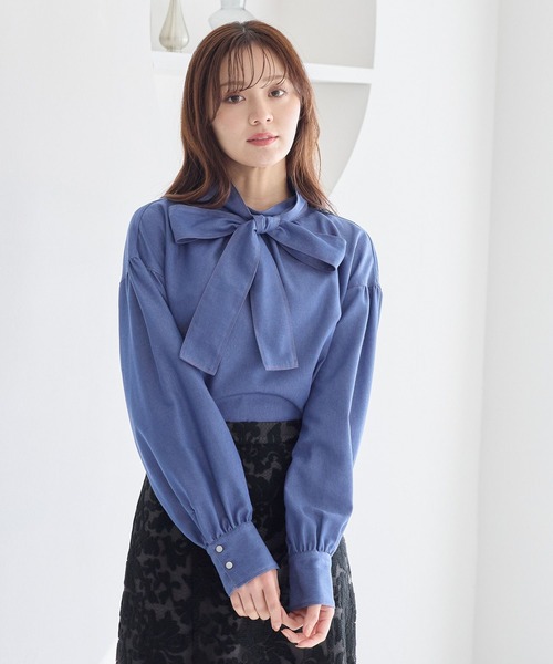 Andemiu（アンデミュウ）の「デニムボウタイブラウス641623（シャツ/ブラウス・レディース・ブルー/ネイビー・FREE）」の15枚目の写真