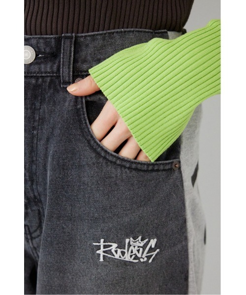 RODEO CROWNS WIDE BOWL(ロデオクラウンズワイドボウル)の「BIG sign logo コンビパンツ(デニムパンツ・レディース・アイボリー/ブラック/ライトブルー・SMALL/MEDIUM)」の7枚目の写真
