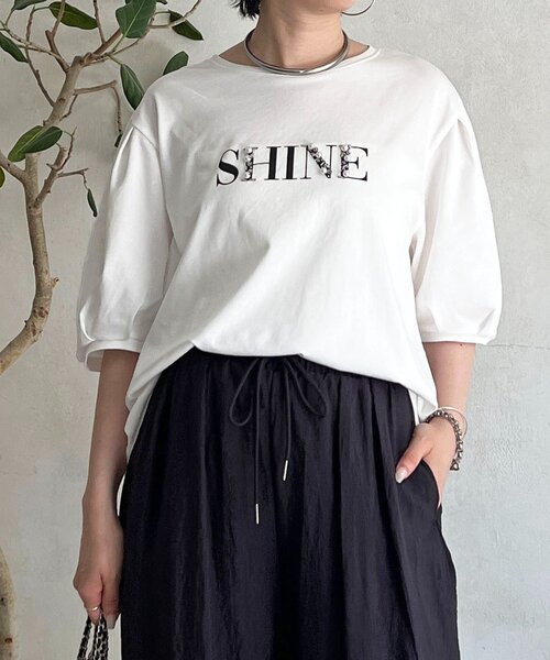 un dix cors(アンディコール)の「“SHINE ロゴTEE(Tシャツ/カットソー・レディース・ブラック/ベージュ/オフホワイト・FREE)」の1枚目の写真