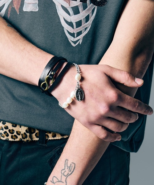 glamb(グラム)の「Maria Pearl Bracelet / マリアパールブレスレット(ブレスレット・メンズ・シルバー・FREE)」の3枚目の写真