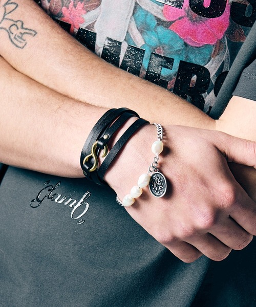 glamb(グラム)の「Maria Pearl Bracelet / マリアパールブレスレット(ブレスレット・メンズ・シルバー・FREE)」の4枚目の写真