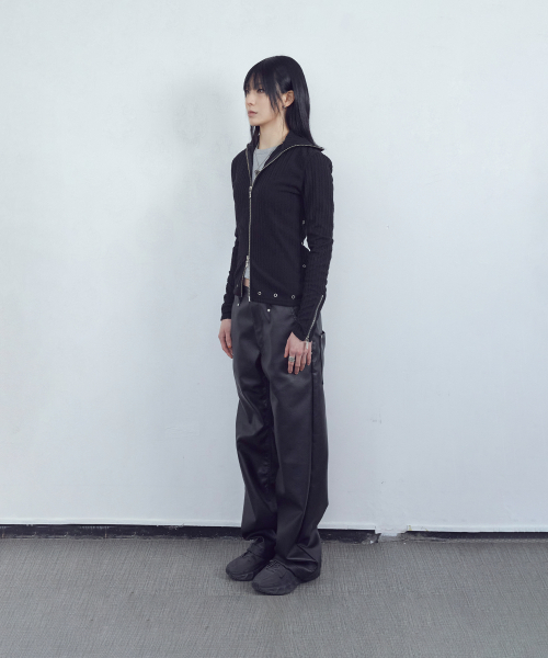 TANSANMAGNESIUM(タンサン マグネシウム)の「セルラノX炭酸ドロップバックポケットレザーパンツ(その他パンツ・レディース・その他・1/2/3)」の3枚目の写真