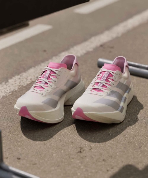 adidas（アディダス）の「アディゼロ アディオス プロ4 / ADIZERO ADIOS PRO 4 / ランニングシューズ / アディダス adidas（スニーカー・メンズ・ホワイト×ピンク・28.5cm/28.0cm/27.5cm/26.5cm/26.0cm/25.5cm/27.0cm）」の4枚目の写真