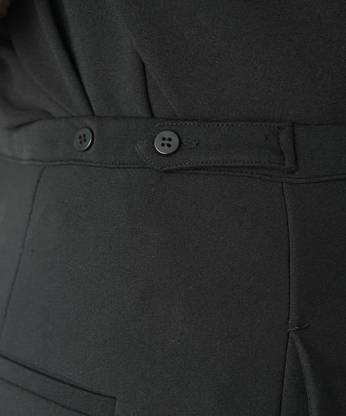 Brown&Street(ブラウンアンドストリート)の「【Refine】 センタータックストレートパンツ(スラックス・レディース・ブラック/ナチュラル・FREE/L~LL)」の22枚目の写真