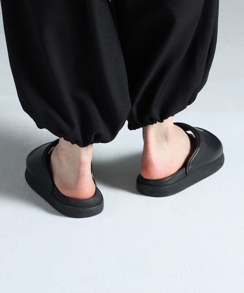 Y-3（ワイスリー）の「Y-3 SLIDE（サンダル・メンズ・ブラック系・22.5cm/23.5cm/24.5cm/25.5cm/26.5cm/27.5cm/28.5cm/29.5cm/30.5cm）」の5枚目の写真