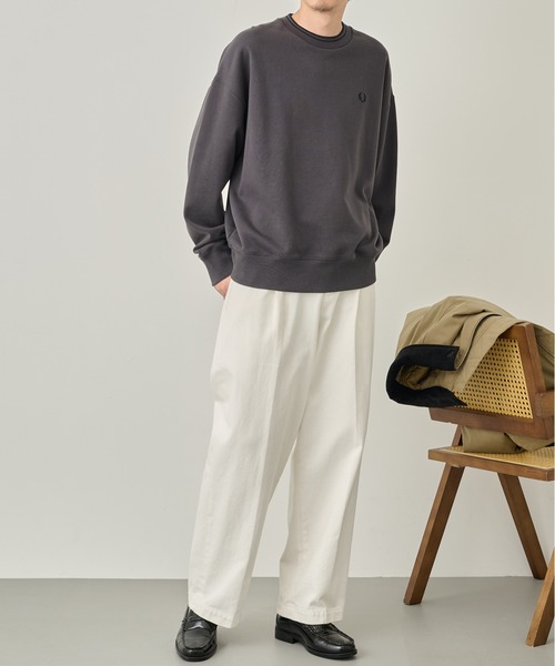 FRED PERRY(フレッドペリー)の「【FRED PERRY】OVERSIZED TIPPED SWEATSHIRT M3497/オーバーサイズド ティップド スウェットシャツ(スウェット・メンズ・ブラック/グレー/ブラウン・L/M/S)」の14枚目の写真