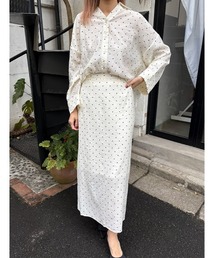 ドット柄バックスリットIラインスカート