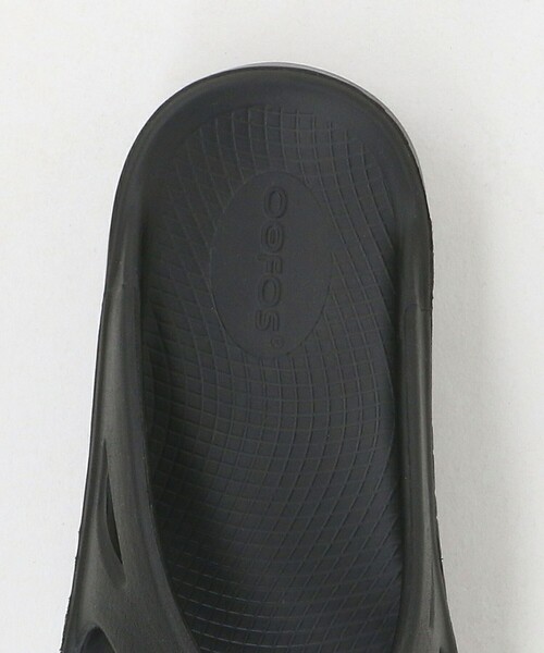 OOFOS(ウーフォス)の「【WEB限定】<OOFOS> OOriginal(サンダル・レディース・ライトグレー/ブラック・23cm/22cm/24cm/25cm)」の10枚目の写真