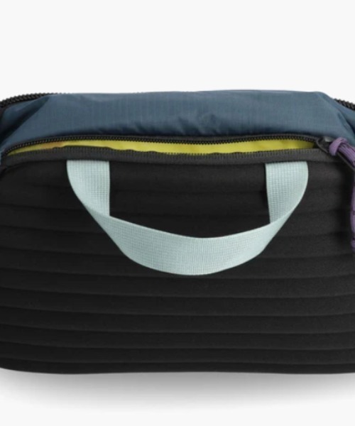 TOPO DESIGNS(トポデザインズ)の「GO OUT掲載モデル【TOPO DESIGNS】MOUNTAIN HYDRO HIP PACK(ボディバッグ/ウエストポーチ・レディース・グレー/ブラック/イエロー・ONE SIZE)」の17枚目の写真