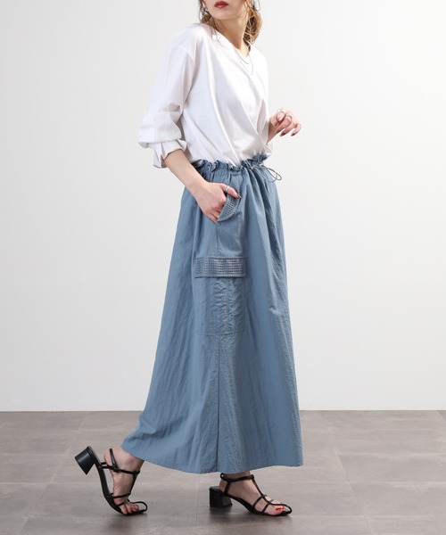 EGLANTINE(エグランティーヌ)の「EGLANTINE メッシュ使いナイロンスカート(スカート・レディース・グレイッシュブルー・40)」の11枚目の写真
