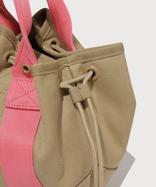 COVERNAT(カバーナット)の「WOMEN DRAWSTRING TOTE BAG(トートバッグ・レディース・ベージュ/アイボリー・FREE)」の13枚目の写真