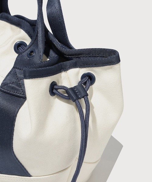 COVERNAT(カバーナット)の「WOMEN DRAWSTRING TOTE BAG(トートバッグ・レディース・ベージュ/アイボリー・FREE)」の7枚目の写真