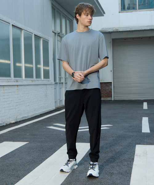 BASIC HOUSE（ベーシックハウス）の「[2PACK] クール機能性エアドライレギュラーフィット半袖Tシャツ2パック (3色)（Tシャツ/カットソー・メンズ・チャコールグレー/ホワイト/ブラック・100/105/110/115/120/85/90/95）」の16枚目の写真