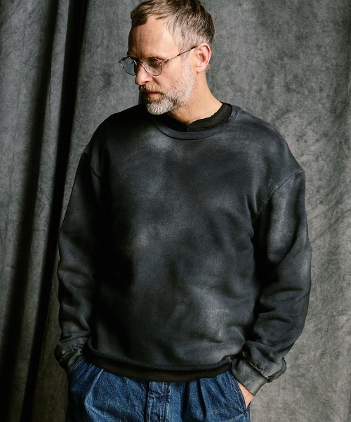 wjk(ダヴルジェイケイ)の「msw1865- fade cut-off sweatshirt スウェット(7136 mj84j)(スウェット・メンズ・ベージュ/ネイビー/ブラック・S/M/L/XL)」の2枚目の写真