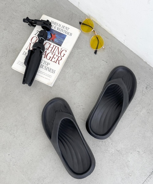 wears(ウェアーズ)の「軽量 クッションソールビーチサンダル トングサンダル(サンダル・レディース・ブラック/オフホワイト/ベージュ・24.5cm/23.5cm)」の8枚目の写真