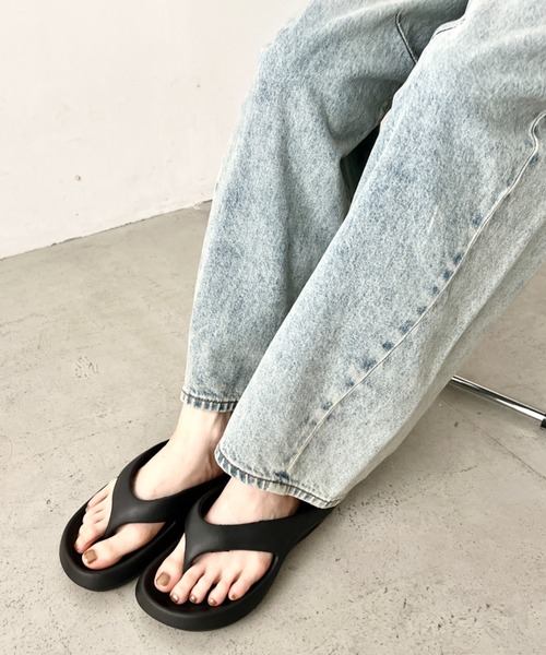 wears(ウェアーズ)の「軽量 クッションソールビーチサンダル トングサンダル(サンダル・レディース・ブラック/オフホワイト/ベージュ・24.5cm/23.5cm)」の13枚目の写真