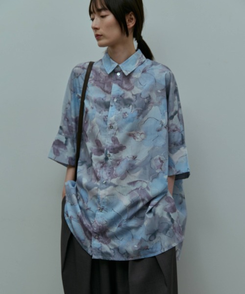 flaeu(フラユ)の「Blur Flower Shirt(シャツ/ブラウス・レディース・ブルー/ピンク・FREE)」の4枚目の写真