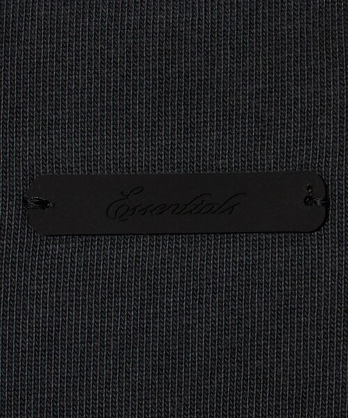 FOG ESSENTIALS(エフオージーエッセンシャルズ)の「<FEAR OF GOD ESSENTIALS>90S ロングスリーブ Tシャツ(Tシャツ/カットソー・メンズ・ダークグレー/ナチュラル・L/M/S/XS)」の7枚目の写真