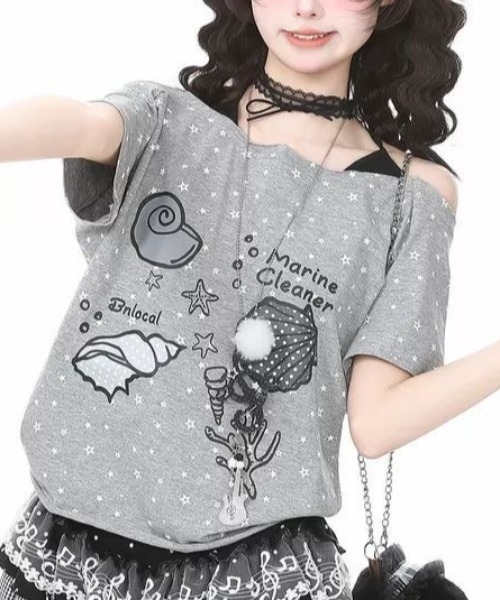 Sibra（シブラ）の「シェルプリント星柄オフショル風ルーズTシャツ（Tシャツ/カットソー・レディース・ホワイト/グレー・M）」の10枚目の写真