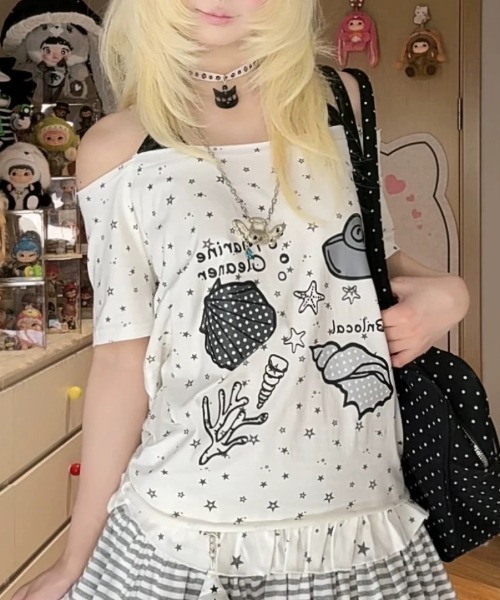 Sibra（シブラ）の「シェルプリント星柄オフショル風ルーズTシャツ（Tシャツ/カットソー・レディース・ホワイト/グレー・M）」の12枚目の写真