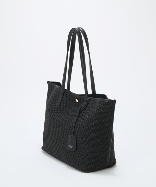 Breath TOPKAPI(ブレストプカピ)の「【Breath TOPKAPI】レザーコンビ 雑材風 シンプル トートバッグ チャーム付き A4 / 軽量(トートバッグ・レディース・ベージュ/ブラック・FREE)」の6枚目の写真