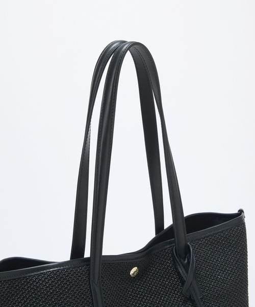 Breath TOPKAPI(ブレストプカピ)の「【Breath TOPKAPI】レザーコンビ 雑材風 シンプル トートバッグ チャーム付き A4 / 軽量(トートバッグ・レディース・ベージュ/ブラック・FREE)」の9枚目の写真