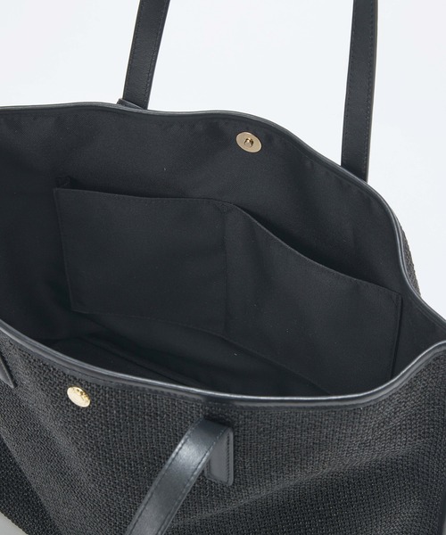 Breath TOPKAPI(ブレストプカピ)の「【Breath TOPKAPI】レザーコンビ 雑材風 シンプル トートバッグ チャーム付き A4 / 軽量(トートバッグ・レディース・ベージュ/ブラック・FREE)」の16枚目の写真